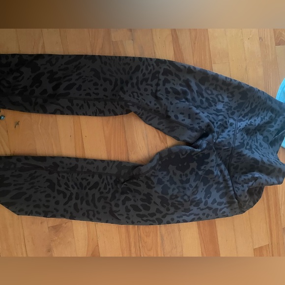 ‼️CHEETAH LULULEMON LEGGINGS!‼️ - Picture 3 of 3